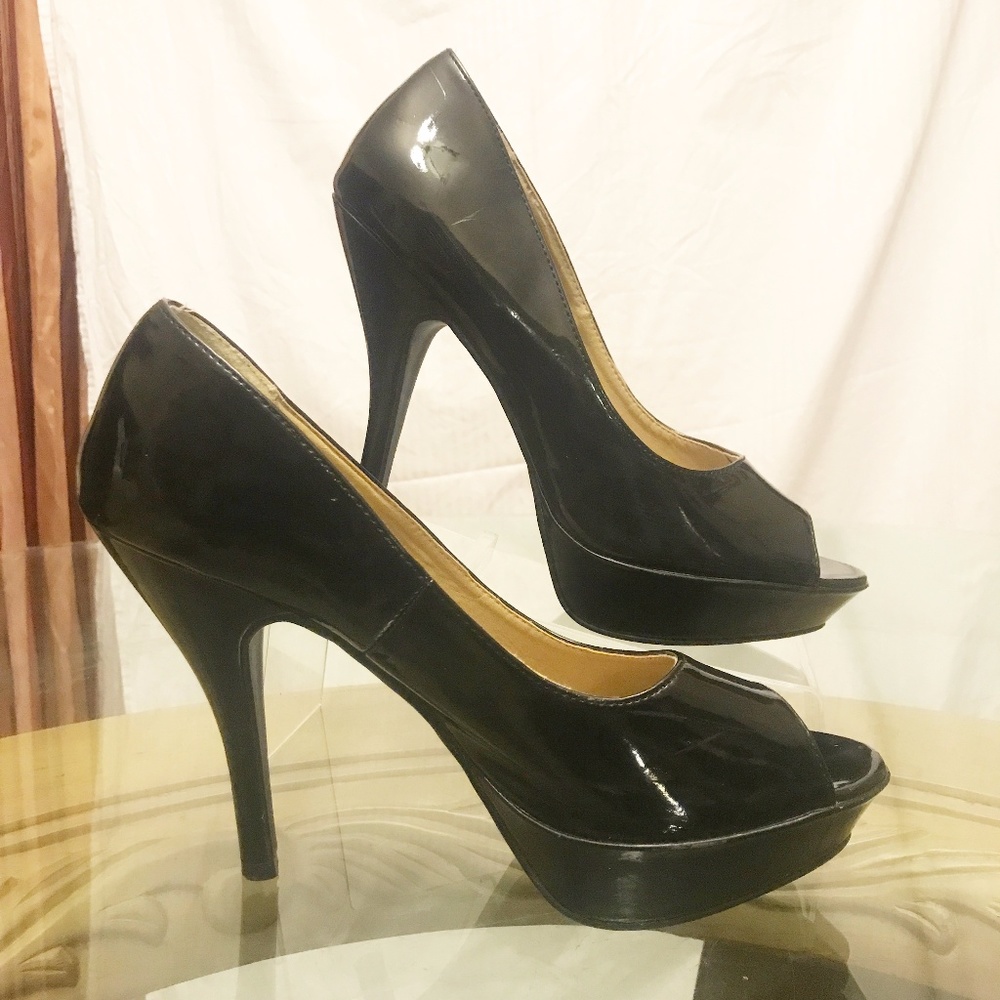 KENNETH COLE PATTON LEATHER PEEP TOE PUMP